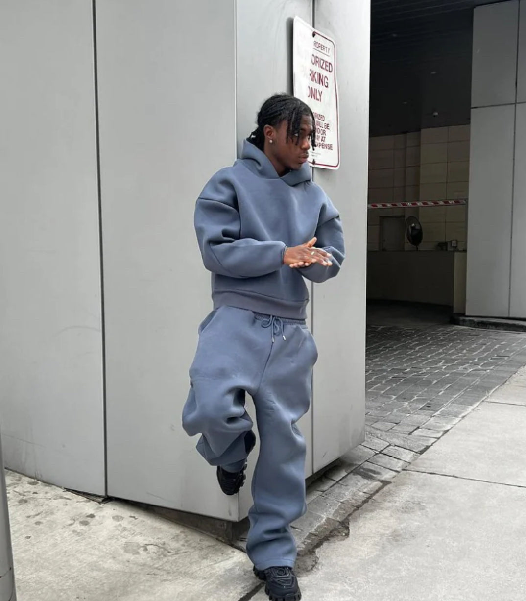 Metovins Jogginganzug