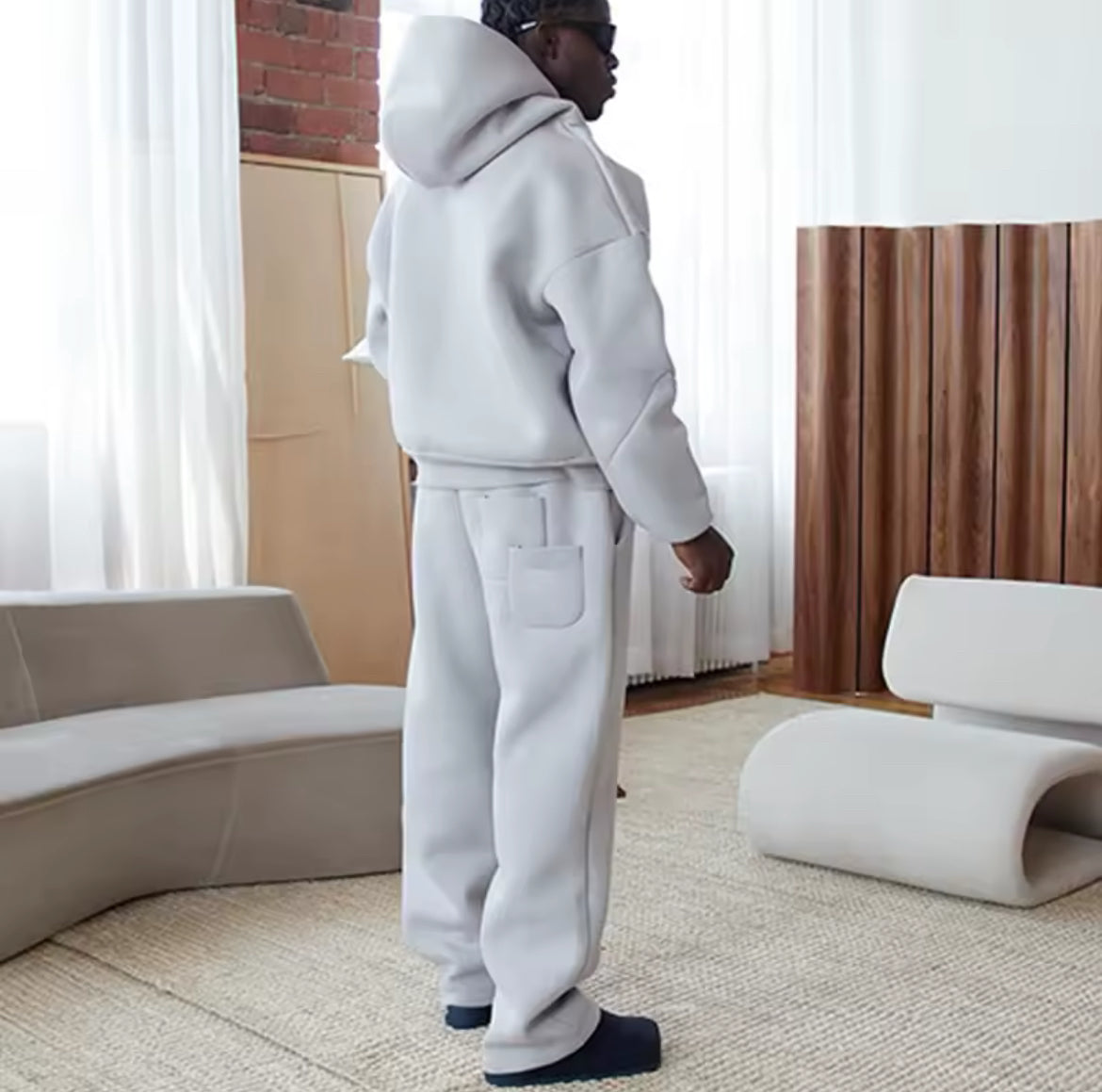 Metovins Jogginganzug